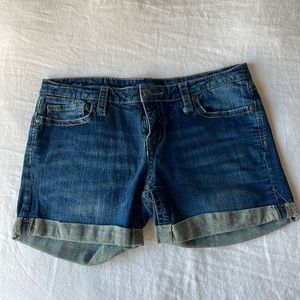 Vigoss Studio Cuffed Shorts